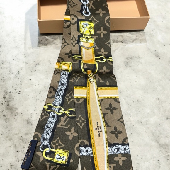 Louis Vuitton Bandeau Monogram Confidential Silk Scarf Brown & Box - Picture 6 of 7